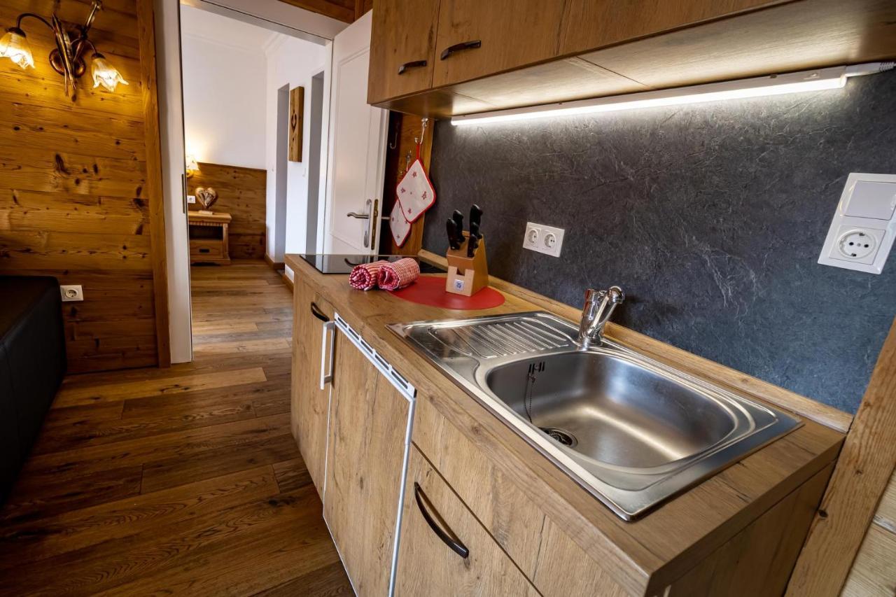 Appartement Tirolia ลอยทัช ภายนอก รูปภาพ